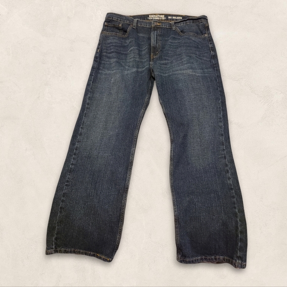 Signature by Levi Strauss Other - Signature by Levi Strauss S61 Relaxed Jeans